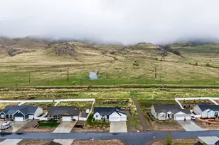 8232 N Iron Horse Dr E, Tooele, UT 84074 - Photo 39