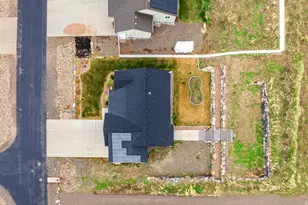 8232 N Iron Horse Dr E, Tooele, UT 84074 - Photo 37