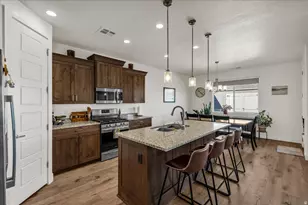 379 N 3200 W, Hurricane, UT 84737 - Photo 9