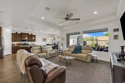 379 N 3200 W, Hurricane, UT 84737 - Photo 5