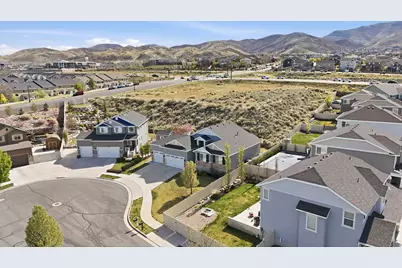 14332 S Dusty Meadow Cir W, Herriman, UT 84096 - Photo 3