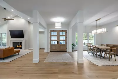 4630 S Naniloa Dr, Holladay, UT 84117 - Photo 9