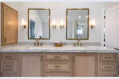 4630 S Naniloa Dr, Holladay, UT 84117 - Photo 25