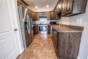 3164 N Peregrine Way, Layton, UT 84040 - Photo 7