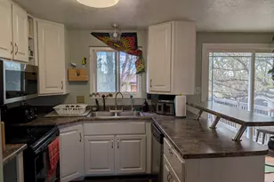 656 W 600 N, Clearfield, UT 84015 - Photo 5