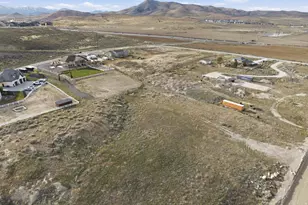 1102 N Summit View Dr, Saratoga Springs, UT 84045 - Photo 47