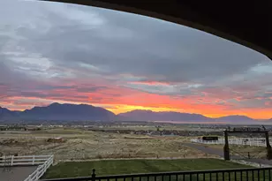 1102 N Summit View Dr, Saratoga Springs, UT 84045 - Photo 7