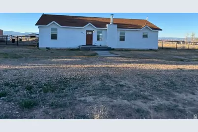 768 W Cobble Hollow Dr, Roosevelt, UT 84066 - Photo 1