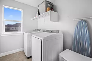 586 N Hl Vw Dr, Saratoga Springs, UT 84045 - Photo 31