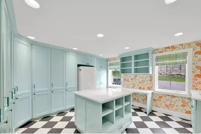 553 S Davis Blvd, Bountiful, UT 84010 - Photo 17