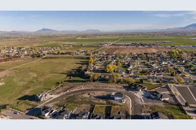 801 W 70 N #93, Hyrum, UT 84319 - Photo 5