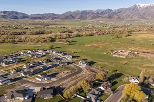 817 W 70 N, Hyrum, UT 84319 - Photo 11