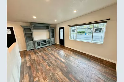 5 S 3rd Ave, Helper, UT 84526 - Photo 9