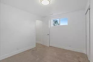 1092 N 500 E, Centerville, UT 84014 - Photo 25