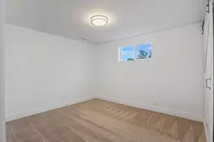 1092 N 500 E, Centerville, UT 84014 - Photo 23