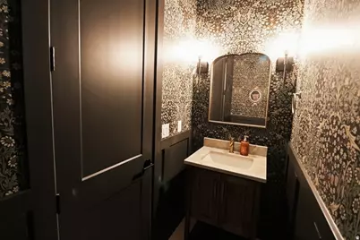 1087 E 160 N, Hyde Park, UT 84318 - Photo 7