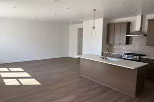 1056 W Audrey Ln, Woods Cross, UT 84087 - Photo 3