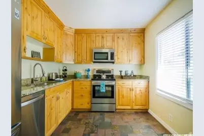 3135 S Valley St, Salt Lake City, UT 84109 - Photo 9