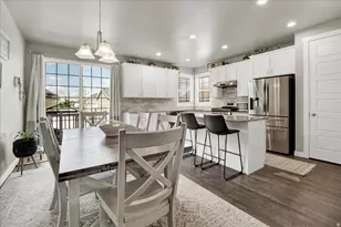 2449 N Sarus Crane Dr, Clinton, UT 84015 - Photo 15