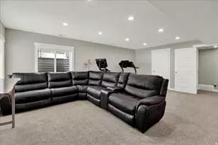 2449 N Sarus Crane Dr, Clinton, UT 84015 - Photo 29