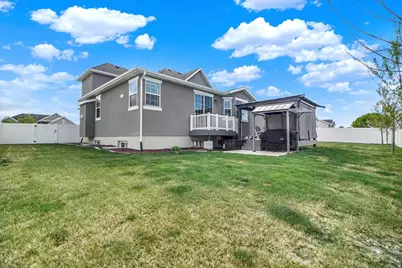 2449 N Sarus Crane Dr, Clinton, UT 84015 - Photo 35