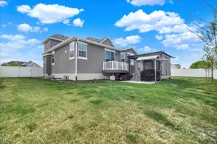 2449 N Sarus Crane Dr, Clinton, UT 84015 - Photo 35