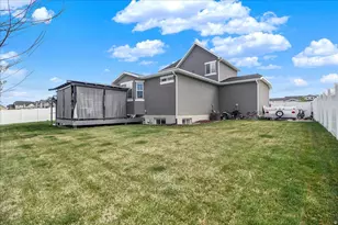 2449 N Sarus Crane Dr, Clinton, UT 84015 - Photo 37