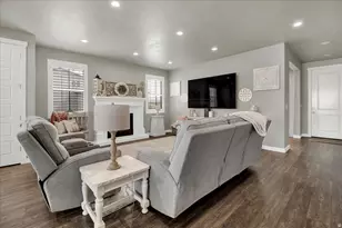 2449 N Sarus Crane Dr, Clinton, UT 84015 - Photo 13