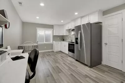 2449 N Sarus Crane Dr, Clinton, UT 84015 - Photo 29