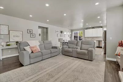 2449 N Sarus Crane Dr, Clinton, UT 84015 - Photo 11