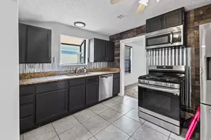 325 W Peach S, Grantsville, UT 84029 - Photo 9