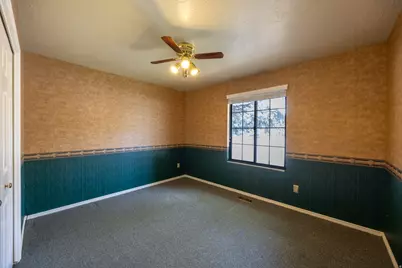 2612 E Antelope Dr, Layton, UT 84040 - Photo 19