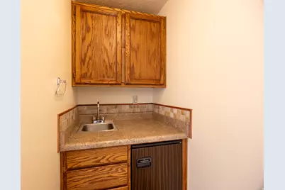 2612 E Antelope Dr, Layton, UT 84040 - Photo 23