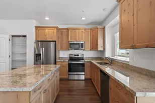 4216 W Gunlock Park Ct, Riverton, UT 84096 - Photo 9
