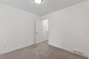 4216 W Gunlock Park Ct, Riverton, UT 84096 - Photo 27