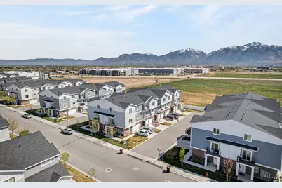4216 W Gunlock Park Ct, Riverton, UT 84096 - Photo 31