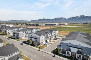 4216 W Gunlock Park Ct, Riverton, UT 84096 - Photo 31