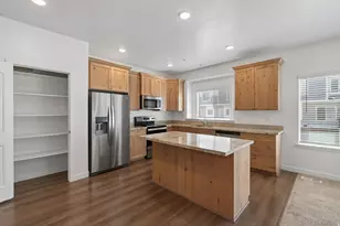 4216 W Gunlock Park Ct, Riverton, UT 84096 - Photo 9