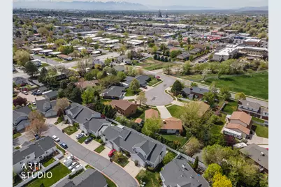 499 N 200 W #18, Bountiful, UT 84010 - Photo 37