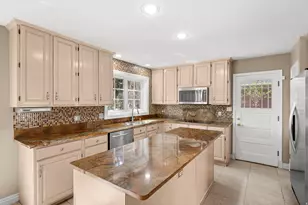 2797 E Sommet Dr, Holladay, UT 84117 - Photo 9