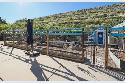 7093 W Klorissa Pl, Herriman, UT 84096 - Photo 11