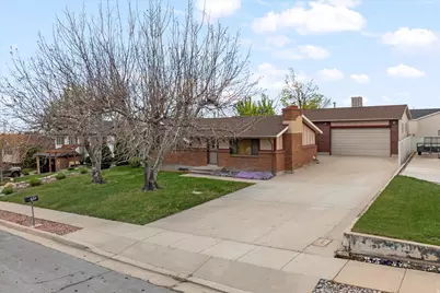 637 Cherrywood Rd, Kaysville, UT 84037 - Photo 3