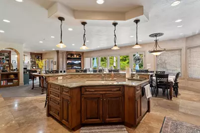 960 E Par Three Cir, Fruit Heights, UT 84037 - Photo 9