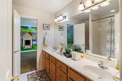 960 E Par Three Cir, Fruit Heights, UT 84037 - Photo 29