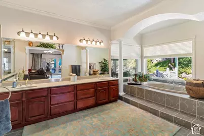 960 E Par Three Cir, Fruit Heights, UT 84037 - Photo 17