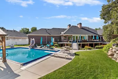 960 E Par Three Cir, Fruit Heights, UT 84037 - Photo 3