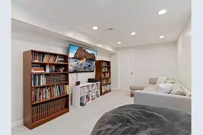 2220 N Joni Dr, Layton, UT 84040 - Photo 23