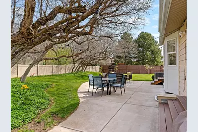 2220 N Joni Dr, Layton, UT 84040 - Photo 27