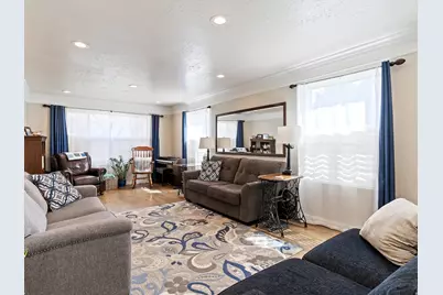 2220 N Joni Dr, Layton, UT 84040 - Photo 7