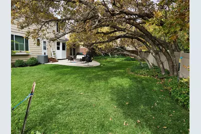 2220 N Joni Dr, Layton, UT 84040 - Photo 29